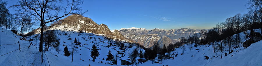Monte Zucco (1232 m) con vista verso Prealpi di Val Serina